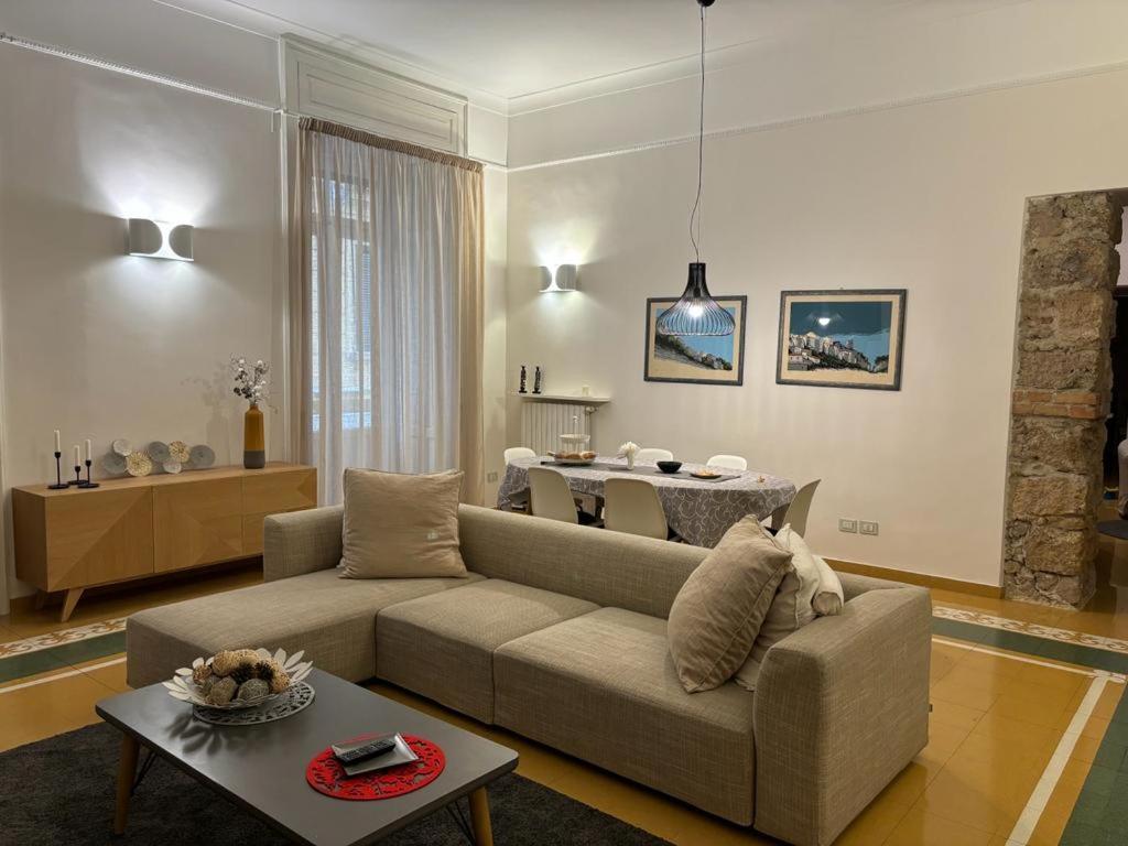 Luxury Manfredi Apartment Salerno Esterno foto